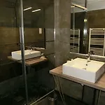 Sur Le Quai Hotel 3*