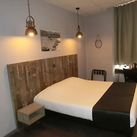Hotel Sur Le Quai 3*