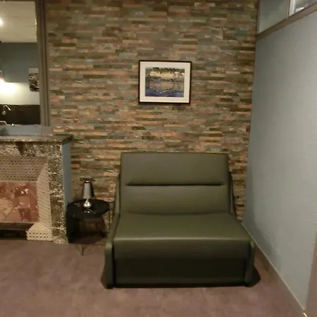 Hotel Sur Le Quai 3*