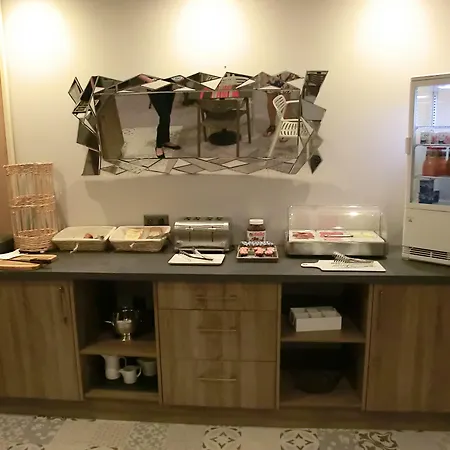 Otel Sur Le Quai 3*
