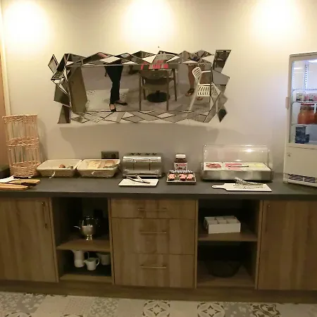 Hotel Sur Le Quai 3*