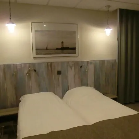 Sur Le Quai Hotel Port Vendres