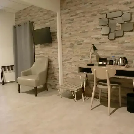 Hotel Sur Le Quai