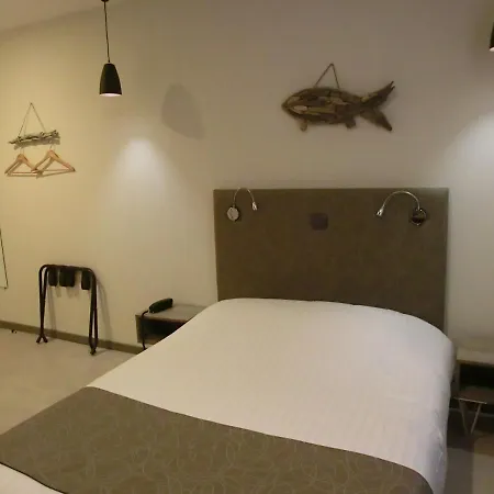 Sur Le Quai Port Vendres